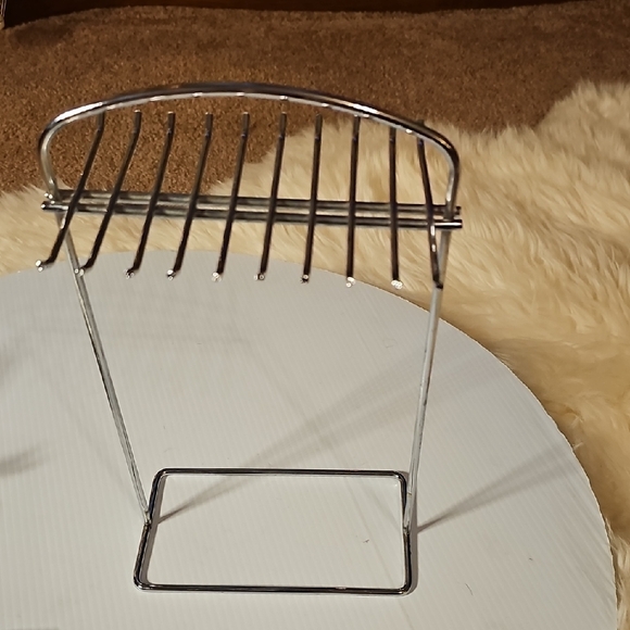 Silver Clutch for Make up &Brushes & Hand Cream , Soap & Stand For necklace . - Picture 7 of 12